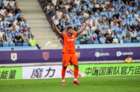 凤凰体育入口 -赛地聚焦：亚冠今夜热度飙升，山东男篮复出首秀，引发热议，临场指挥获称赞 