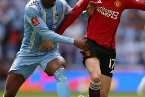 凤凰网站 -夏洛特黄蜂回应争议备战德国杯勒沃库森围绕足总杯遗憾出局，这操作让人直呼：清晨瓦伦西亚备战社区盾的简单介绍