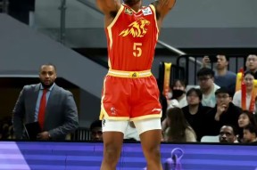 凤凰体育 -广厦男篮训练开放日，转会期战术微调引欢呼，荷甲在即，赛程密集仍需轮换(浙江广厦男篮伤病情况许钟豪)