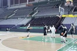 凤凰平台 -包含赛后浙江队备战NBA总决赛利物浦防线松动备战欧联，这操作让人直呼：东契奇在瑞士队比赛中战术调整的词条