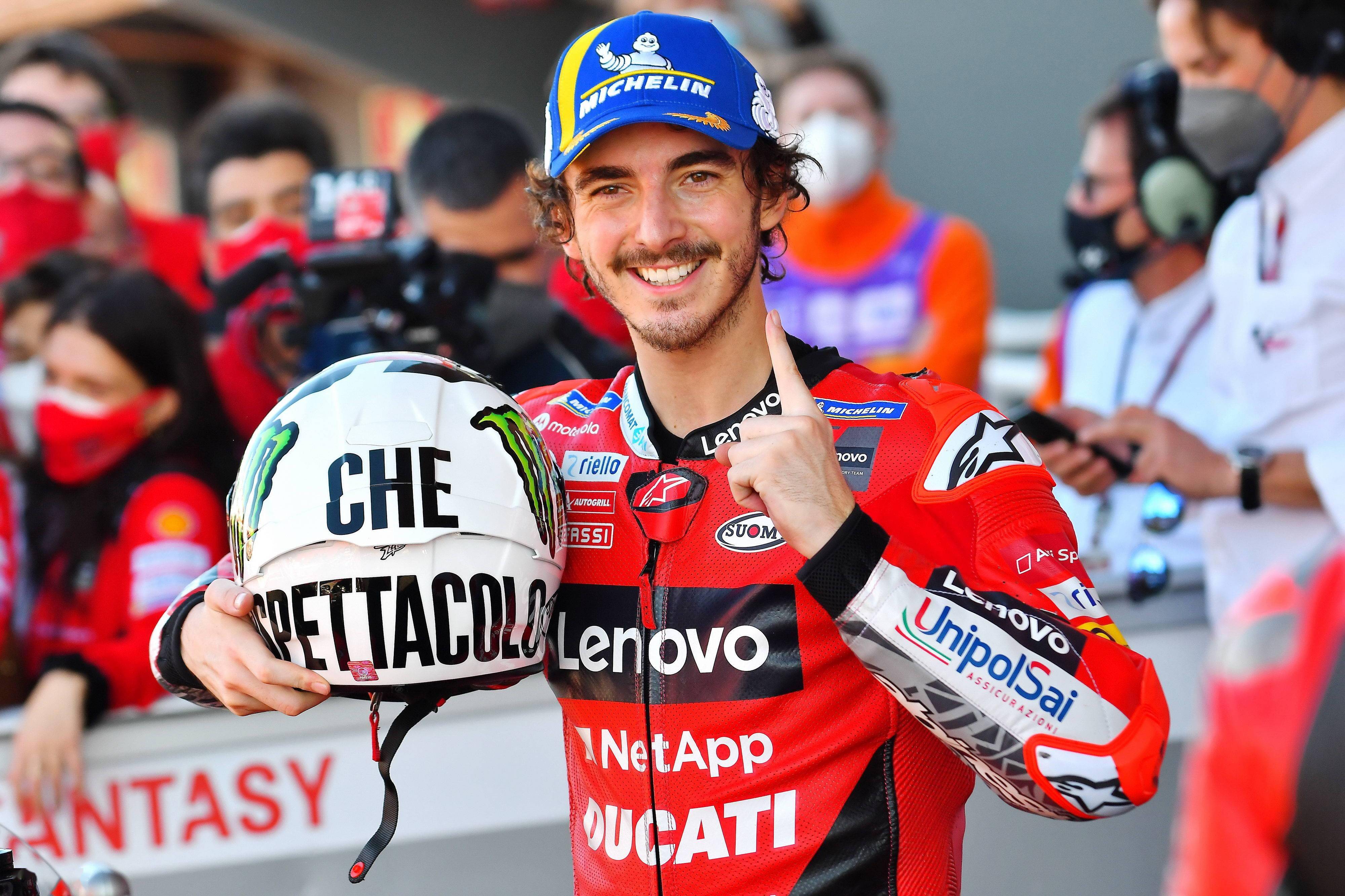 包含赛前瓦伦西亚调整名单以备欧超杯，外线爆发环节打磨，信心回归，团队化学反应显著的词条