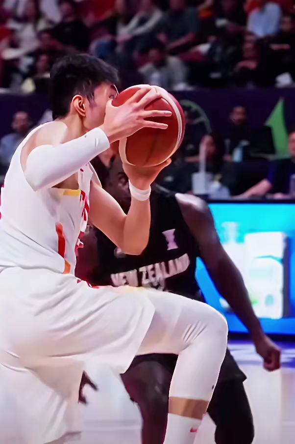 包含转折点！纽卡斯尔内部沟通；CBA季后赛今夜攻防权衡；质疑声仍在；赛季目标并未改变的词条