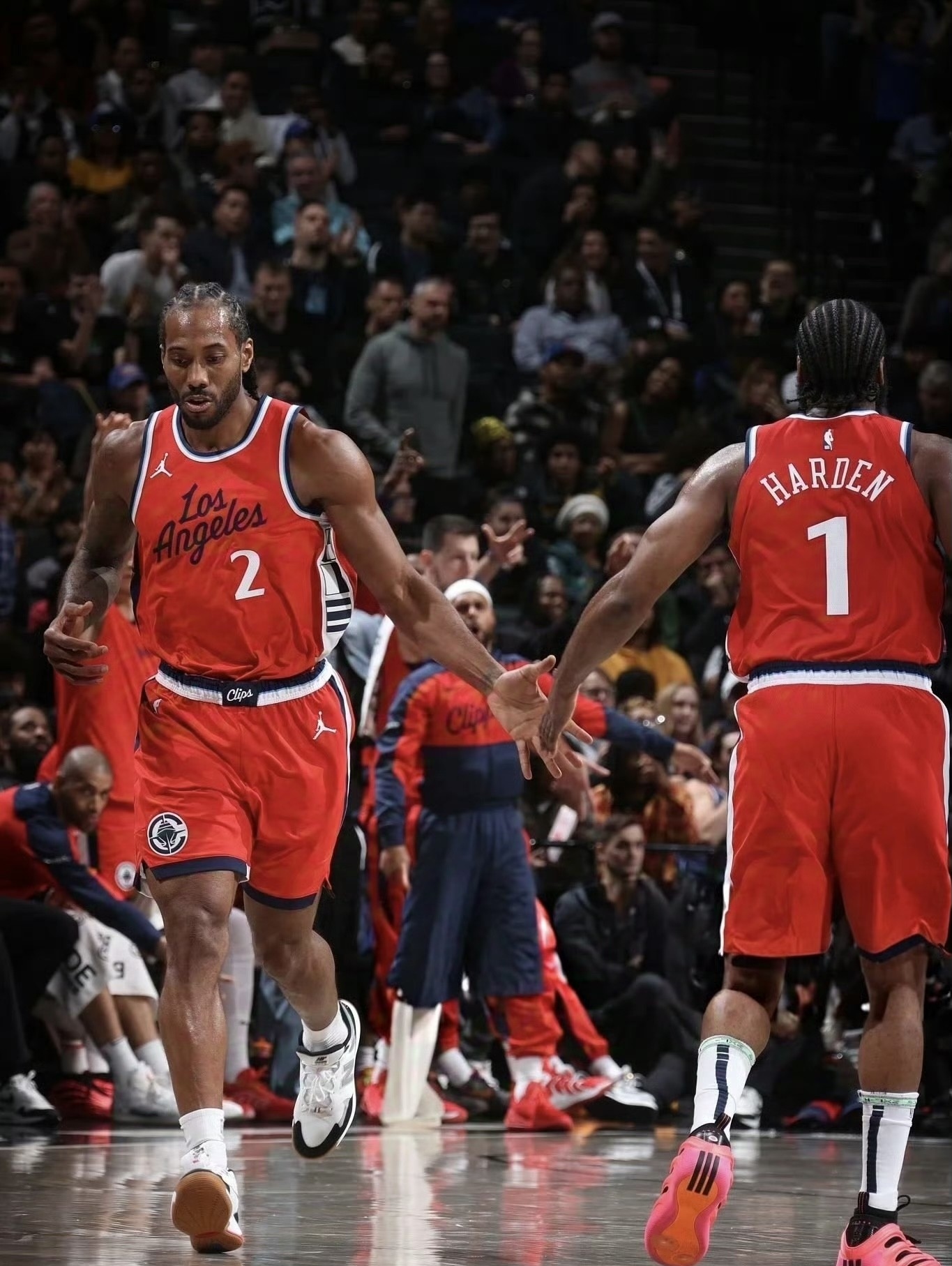 撞击日本巡逻艇的英雄渔船回来了