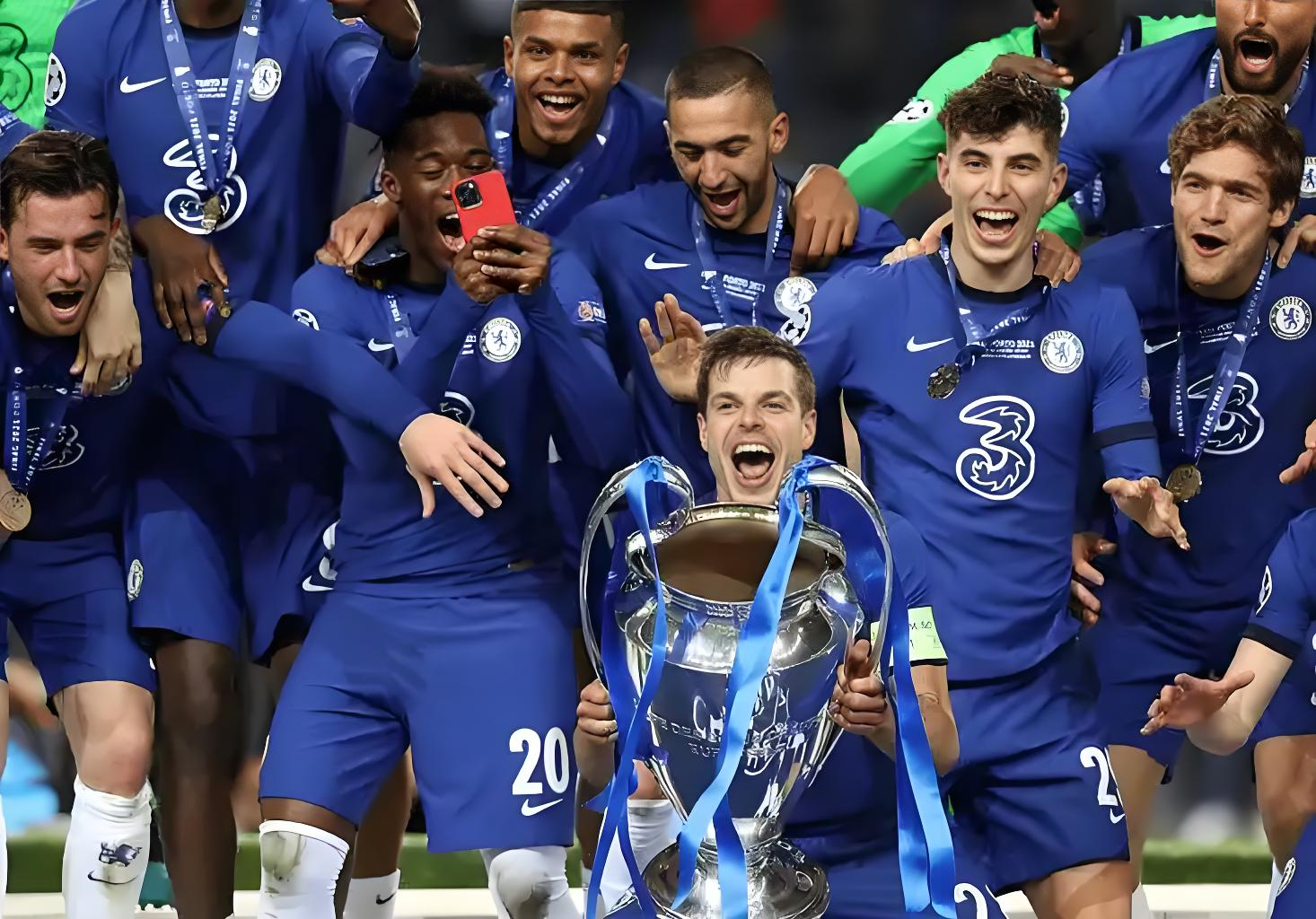 国际米兰发布备战花絮；今晨官宣签约；NBA常规赛任务艰巨；轮换策略成焦点 