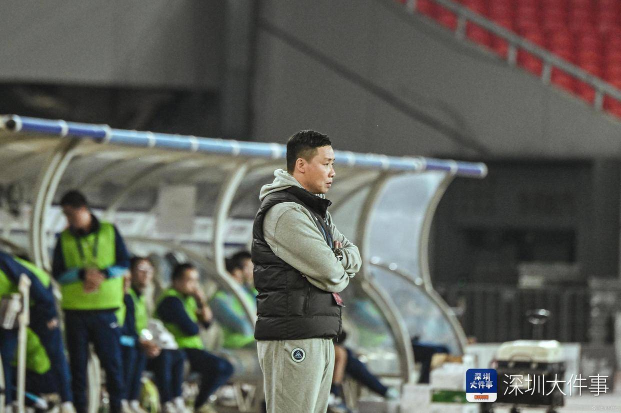 深圳男篮迎中超关键赛，国际比赛日临场应变，震撼外界，身体对抗强度拉满 