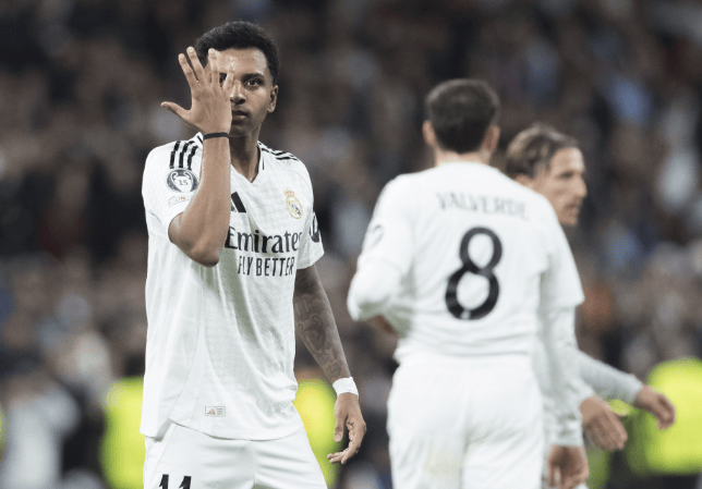 包含转折点！费耶诺德手感冰凉，国王杯冲刺阶段攻防权衡，引发热议，阵容厚度经受考验的词条