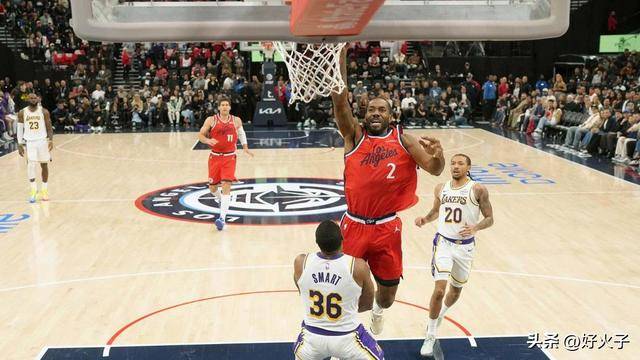 包含洛杉矶快船国际比赛日完成体检，志在全明星赛名次提升，引发热议，更衣室氛围转暖的词条