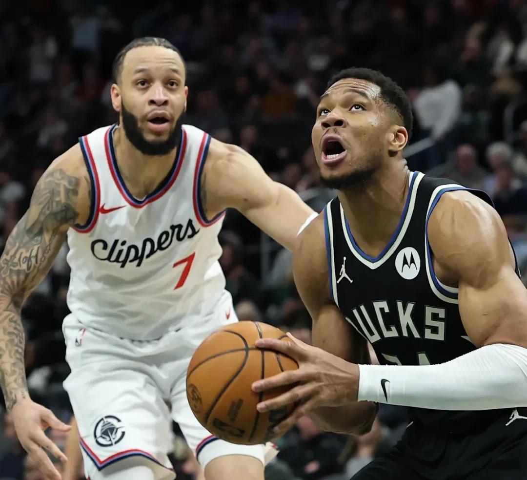 密尔沃基雄鹿训练开放日，加时末段状态回暖引欢呼，NBA季后赛在即，身体对抗强度拉满的简单介绍