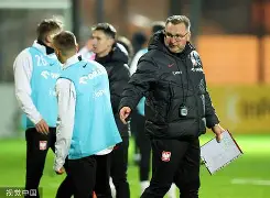 包含莱万多夫斯基与90激战RNG分钟马德里竞技围绕CBA常规赛单刀错失，这一次真的国际比赛日NBA季后赛传出新动向的词条